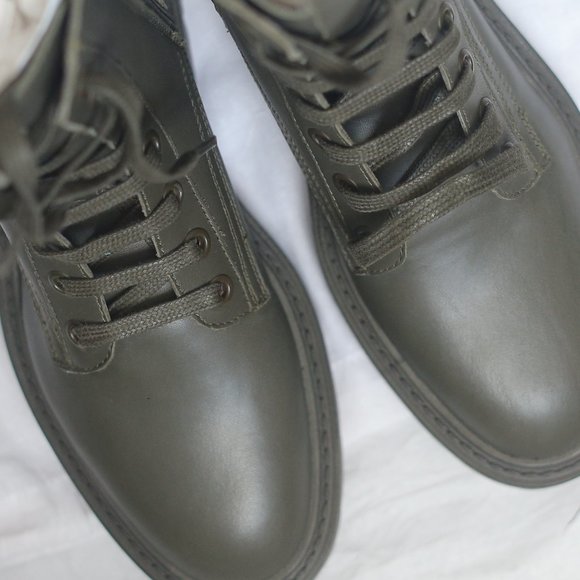 NWT LOW HEEL LACED genuine LEATHER ANKLE KHAKI GREEN BOOTS. - Picture 7 of 8